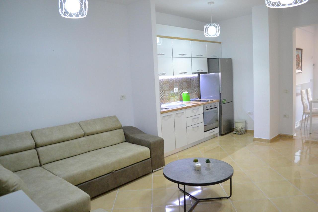 Seaview Penthouse 2 Bedrooms Apartment & Box Garage Vlorë Eksteriør bilde